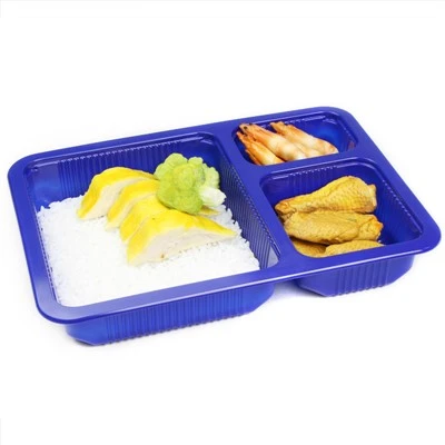 Recipientes para almacenamiento de alimentos de plástico con tapas.